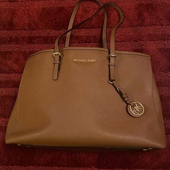 Michael Kors Leather Tote Bag (multiple compartments to keep items organized) - Picture 1 of 2